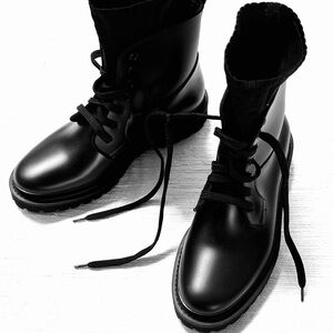 Fendi Rockoko Compact black boots size 40